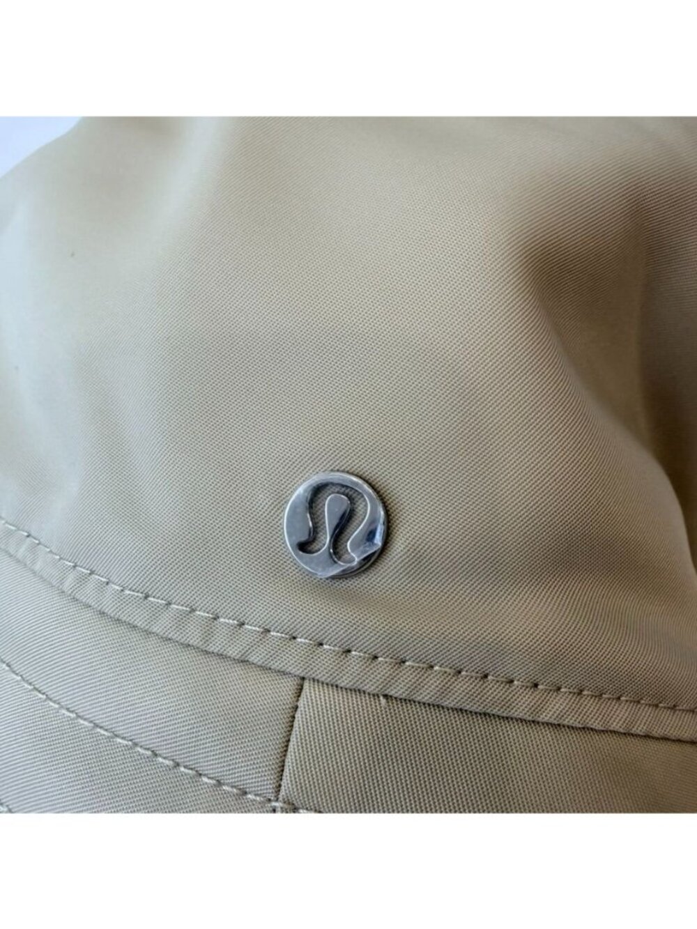 Lululemon Waterproof Bucket Hat Unisex Size L/XL Beige Wide Brim - Picture 4 of 5